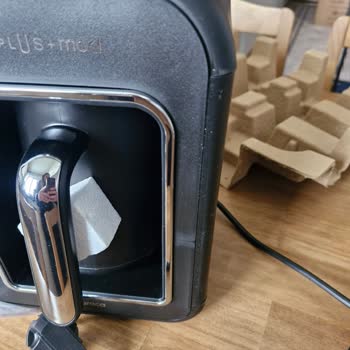 Hasarlı Karaca Filtre Kahve Makinesi Ve Kaba Mağaza Tutumu