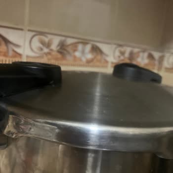 Kulp Birleşiminden Hava Kaçıran Düdüklü Tencere Pişirme Süresi Uzuyor