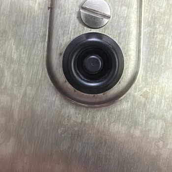 Fissler Düdüklü Tencerenin Paslanması Ve Servis Tutumundan Şikayet