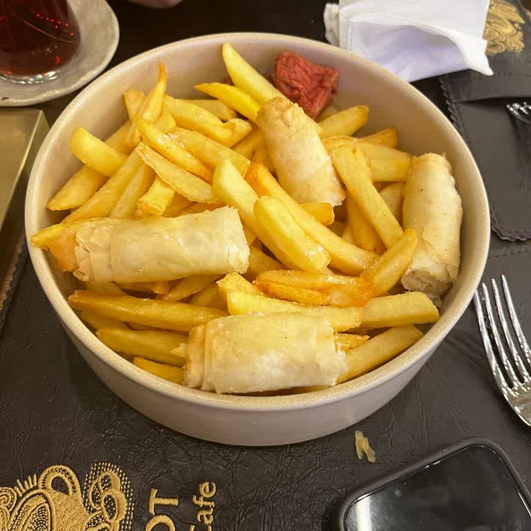 Sipariş Edilen Kızartma Yok Ve Sos Talebi Görmezden Gelindi