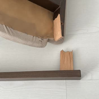 Ümraniye Modoko Şubesinde Üretim Hatalı Sandalye Ve Cevapsız Müşteri Hizmetleri