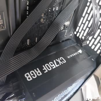 Corsair CX750F RGB Güç Kaynağının Aydınlatma Ve Tuş Arızası İçin Destek Talebi