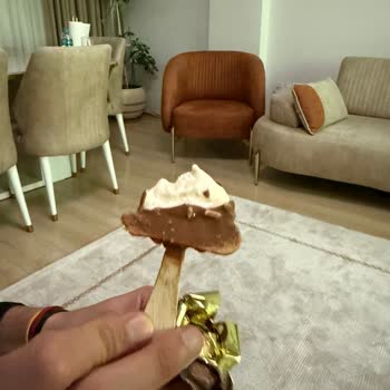 Magnum Dondurmasındaki Kırık Çubuk Ağzıma Batması Sağlık Riski Olarak Şikayet
