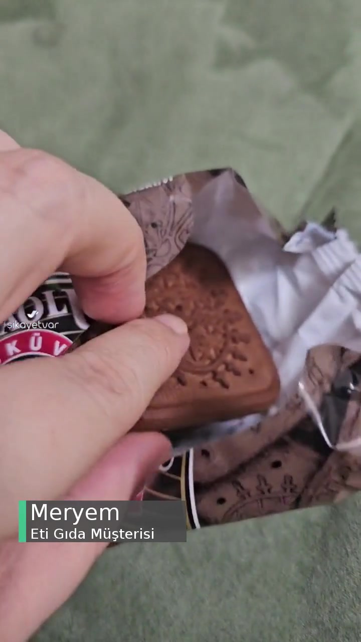Eti Kakaolu Bisküviden Çıkan Madde! videonun kapak resmi