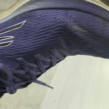 Skechers Ayakkabım Kısa Sürede Yırtıldı, Ücretsiz Değişim Talebi