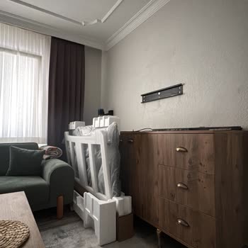 Güç Kablosu, Kumanda Ve Ayaklar Eksik, Televizyon Kurulumu Yapılamadı