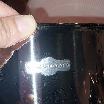 Madame Coco Çelik Tencere Kısa Sürede Lekeler Oluşturdu, Yenisi Talep Ediliyor