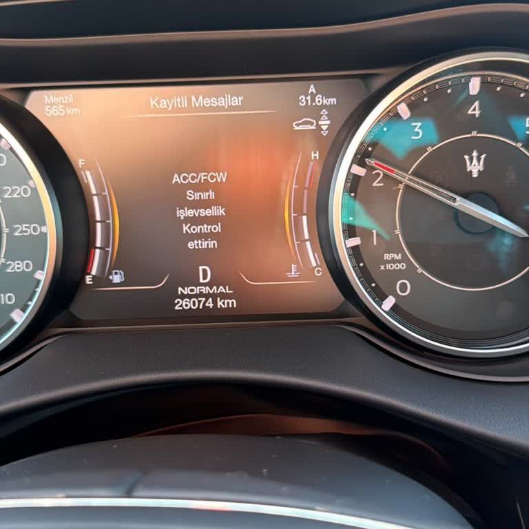 Maserati Levante'de Akü Ve FCC Uyarısı, Trim Sesi Sorunu Ve Yetersiz Servis İletişimi