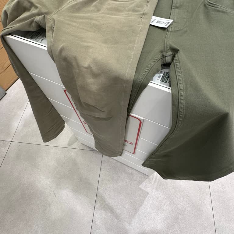 Lacoste Kot Pantolonunda Tekrarlayan Renk Solması Ve Deformasyon Sorunu
