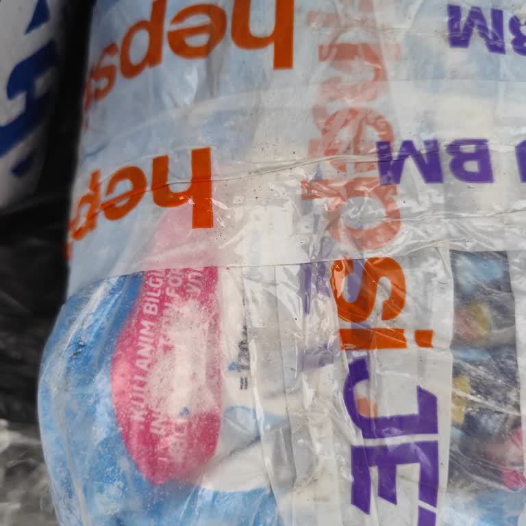 Patlamış Deterjan Paketi Ve Kargo Koruması Eksikliği