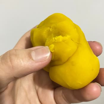 Çocuk Oyun Hamurunda Keskin Kristal Parçalar: Güvenlik Sorunu Ve Tazmin Talebi