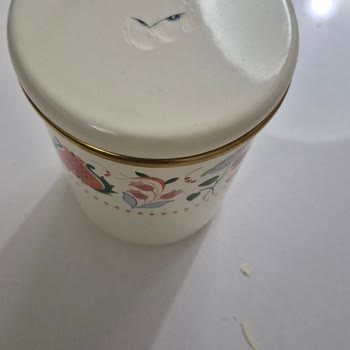 Emsan Nar Serisi Kavanozlarda Boya Dökülmesi Ve Mağaza Sorumluluğu Reddi