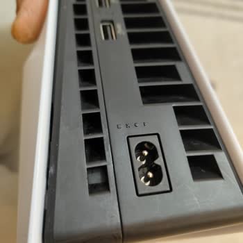 Sıfır PS5 Alınamadı: Kullanılmış 825 GB Ürün Ve Fatura Sorunu