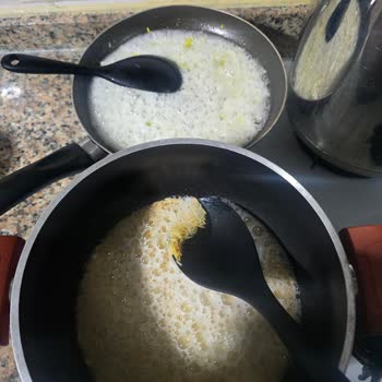 Sırma Mavi Kapaklı Ayçiçek Yağının Anormal Köpürmesi Sağlık Endişesi