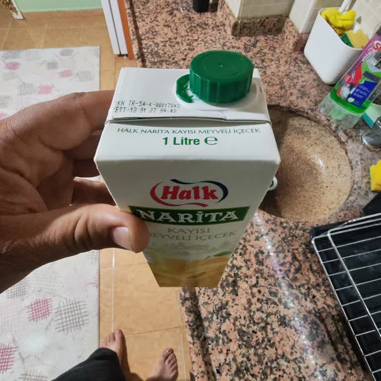 Halk Markasının Kayısı Suyu Aslında Toz İçecek, Mide Ağrısı Ve Sağlık Endişesi Yarattı