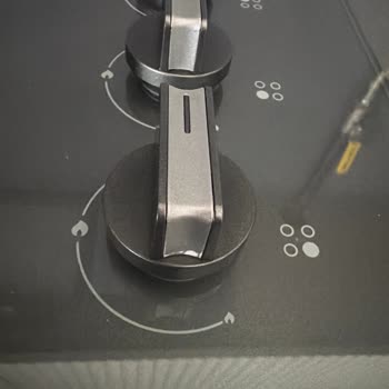 Beko Ankastre Set Üstü Ocakta Boya Dökülmesi Ve Cam Çizikleri Garanti Kapsamında Çözülmedi