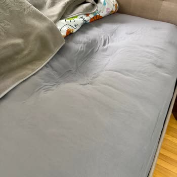 Bambi Yatağım Orta Kısmından Yırtıldı, Her Sabah Bel Ağrısı