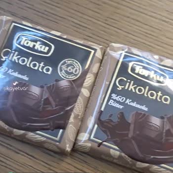 Torku Çikolata %60 Kakaolu Bitter Çikolatadaki Renk Farklı Ve Erimiş