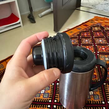Karaca Termosunda Boya Soyulması, Koku Ve Paslanma Şikayeti