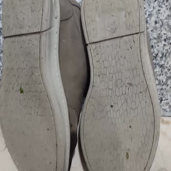 Lumberjack Ayakkabısında Tek Taban Su Alıyor