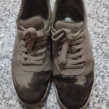 Lumberjack Ayakkabısında Tek Taban Su Alıyor