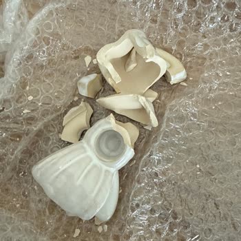 Kırık Mumluk Teslimatı Ve Yanıtsız İade Talebi