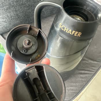 Kırılan Ve Paslanan Kapak, Isı Tutma Özelliği Kayboldu