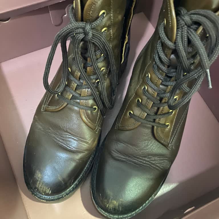 Kısa Sürede Renk Değişimi Ve Çatlama Yaşayan Bot İçin İade Talebi