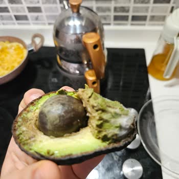 Şok Markette Bozuk Avokado Satışı Ve İade Talebi