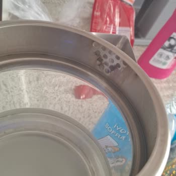 Arnica Demli Trend Çaycıda Sızıntı Ve Pas, Garanti Ve Müşteri Hizmetine Ulaşılamıyor