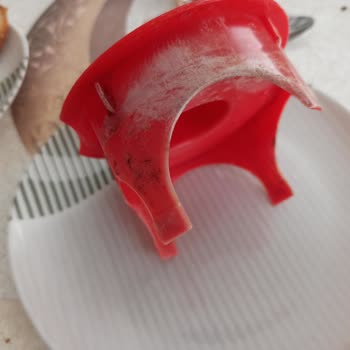 Paşabahçe Sürahi Kapağı Kırıldı, Rengi Değişti Ve Yedek Parça Yok