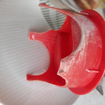 Paşabahçe Sürahi Kapağı Kırıldı, Rengi Değişti Ve Yedek Parça Yok