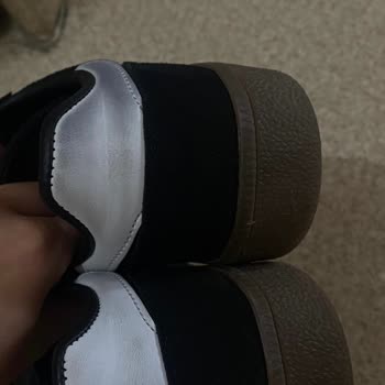 Ayakkabının Boya Akarak Deforme Olması Ve Satıcının İade Reddi