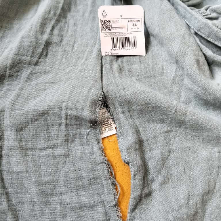 Kırışık Ve Yırtık Gelen Gömlek İçin Ücret İadesi Talebi