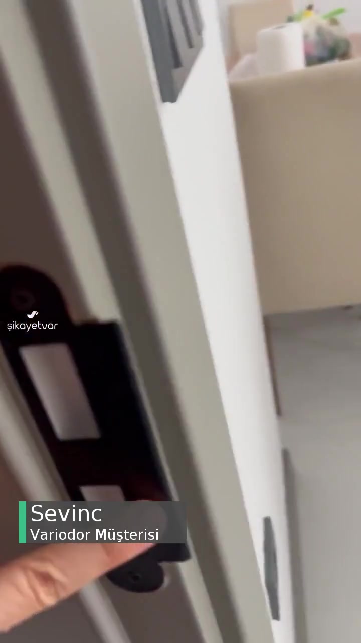 Variodor Kullanışsız Kapılardan Şikayetçiyim videonun kapak resmi