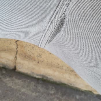 Kısa Sürede Yırtılan Pantolonun Kalite Sorunu Ve Ücret İadesi Talebi