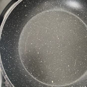 Granitle Kaplı Tava Ve Tencere Seti Kısa Sürede Soyulup Çizildi Karaca'ya Değişim Veya İade