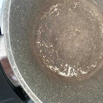 Granitle Kaplı Tava Ve Tencere Seti Kısa Sürede Soyulup Çizildi Karaca'ya Değişim Veya İade