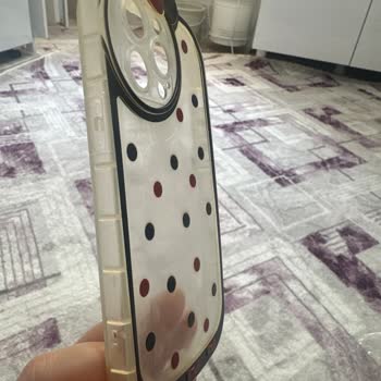 Defolu Ve Yapışkan Telefon Kılıfı Değişim Talebi