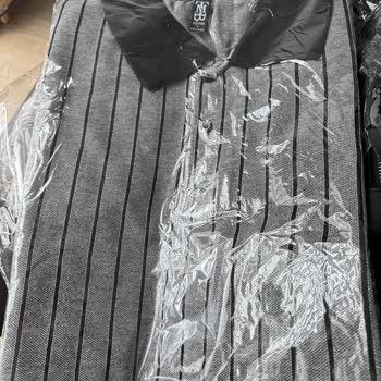 Sipariş Edilen Tek Renk Polo Tişörtler Yanlış Renk Ve Desenle Gönderildi