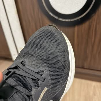 Nike Ayakkabısındaki Yırtılma Kullanıcı Hatası Olarak Değerlendirildi