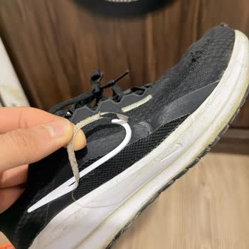 Nike Ayakkabısındaki Yırtılma Kullanıcı Hatası Olarak Değerlendirildi