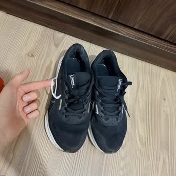 Nike Ayakkabısındaki Yırtılma Kullanıcı Hatası Olarak Değerlendirildi