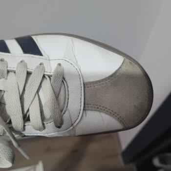 Adidas VL Court 3.0 Ayakkabımda Üretim Hatası Nedeniyle Çoklu Hasarlar