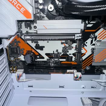 Kargo Darbesi Sonucu Anakart Ve Ekran Kartı Hasarlı, Ürün Değişimi Talebi