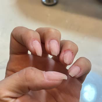 Uyarı: O La Nail & Beauty Avcılar’da Tırnaklarım Şiddetle Zarar Gördü