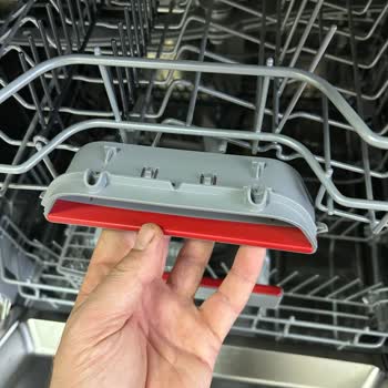 Yeni Alınan Bosch Bulaşık Makinesinde Kırık Deterjan Tutucu