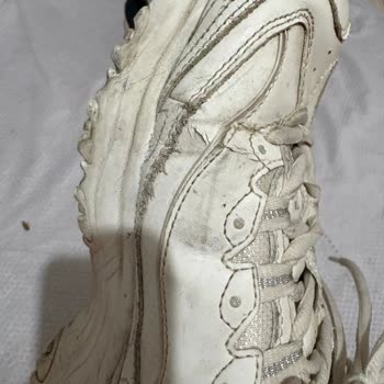 Skechers Ayakkabısının 1 Yıldan Önce Deri Soyulması Ve Taban Yırtılması Nedeniyle Değişim Talebi