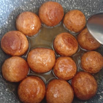 Sinangil Tatlıları Şerbette Sertleşiyor