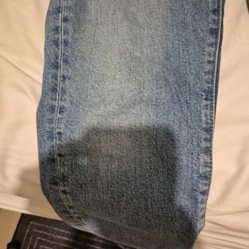 Mavi Jeans Pantolonun Aşırı Esnemesi Ve Büyümesi